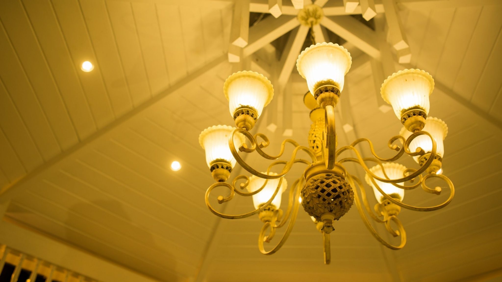 Homeowners Must Consider these 5 Tips while Choosing Luxury Lighting